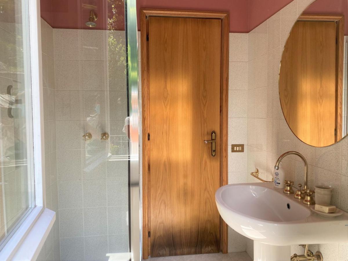 Casa Del Custode: Renovated Flat With Garden In A Villa Near The Lake Stresa Exteriör bild