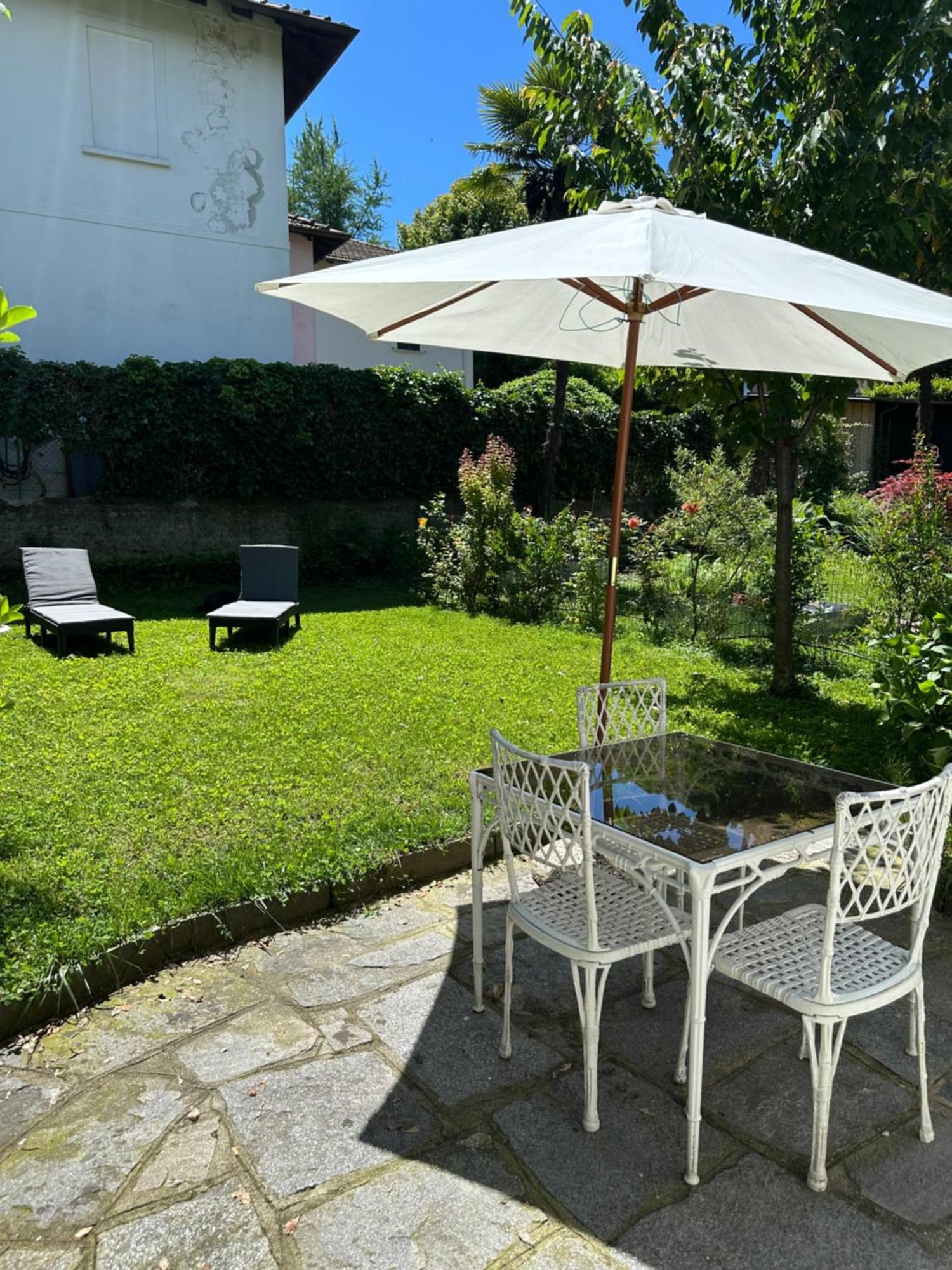 Casa Del Custode: Renovated Flat With Garden In A Villa Near The Lake Stresa Exteriör bild