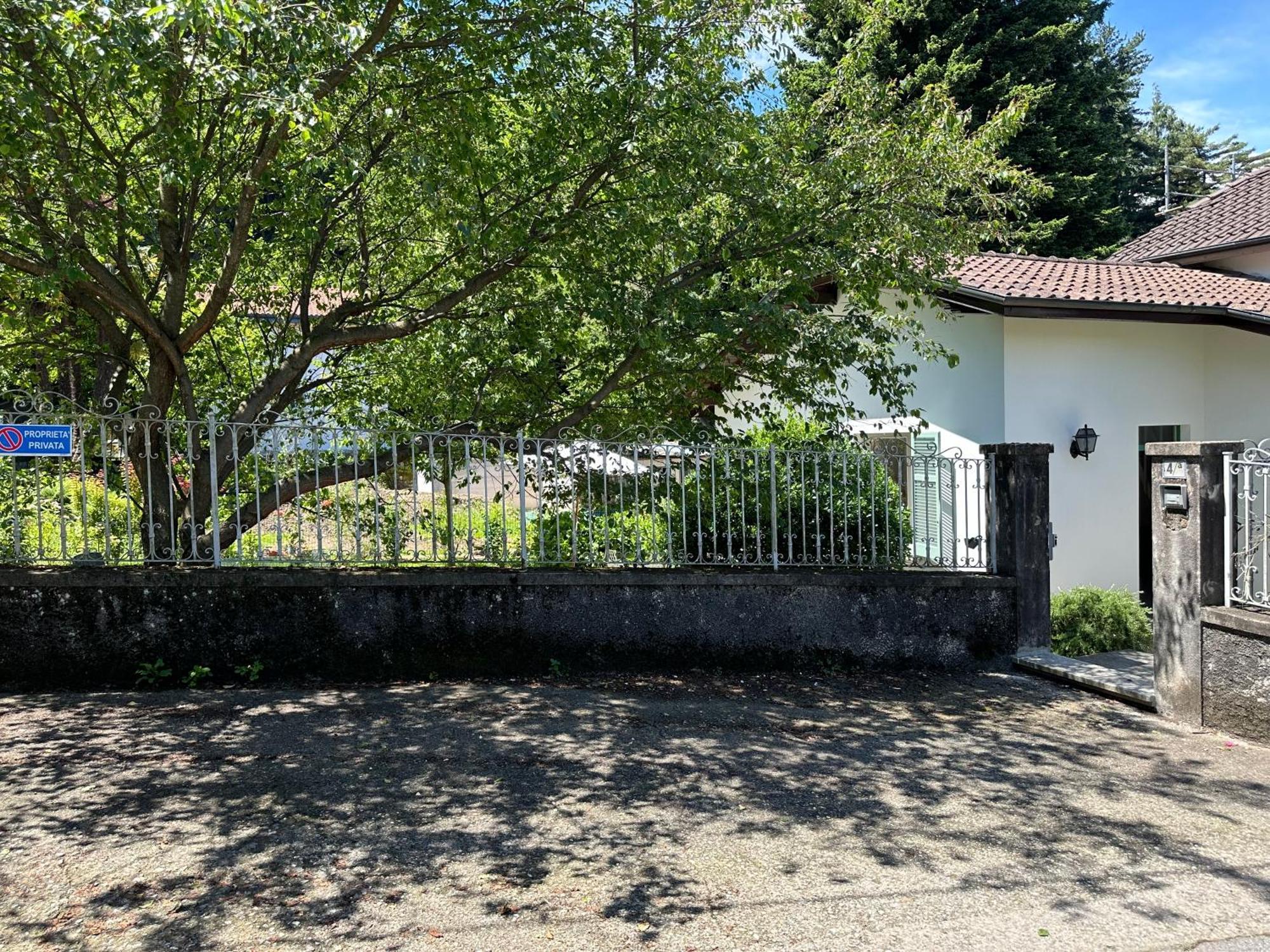 Casa Del Custode: Renovated Flat With Garden In A Villa Near The Lake Stresa Exteriör bild